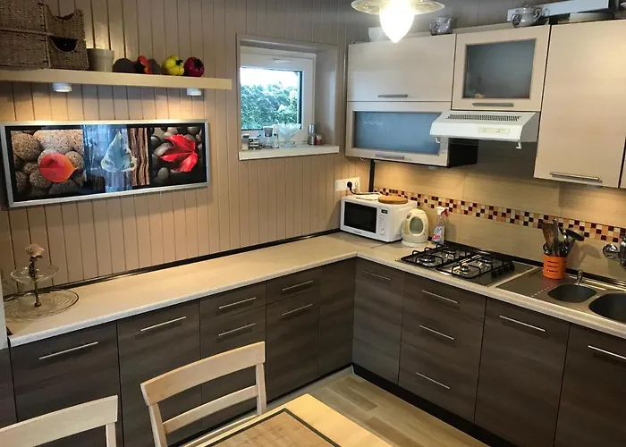 Kamien Nad Jeziorem Z Jacuzzi Lodge *