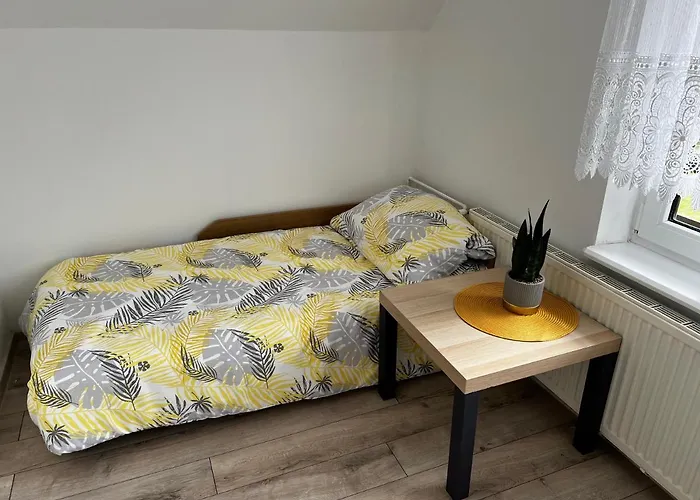 Kamien Nad Jeziorem Z Jacuzzi Lodge Jelenska Huta